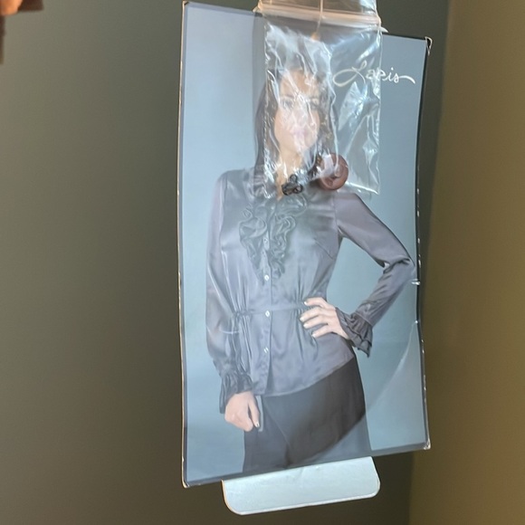 Lapis vintage  Draped Low-Back Peplum Blouse Ruffled Collar & Cuffs NWT - Picture 3 of 6